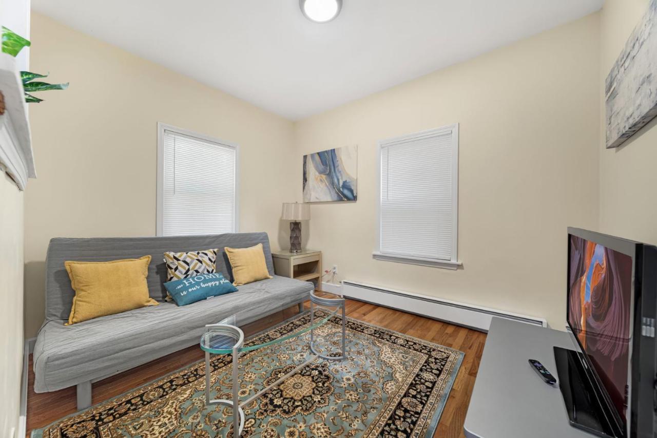Newly Renovated 2Br1Ba Apt At The Boston City Luaran gambar